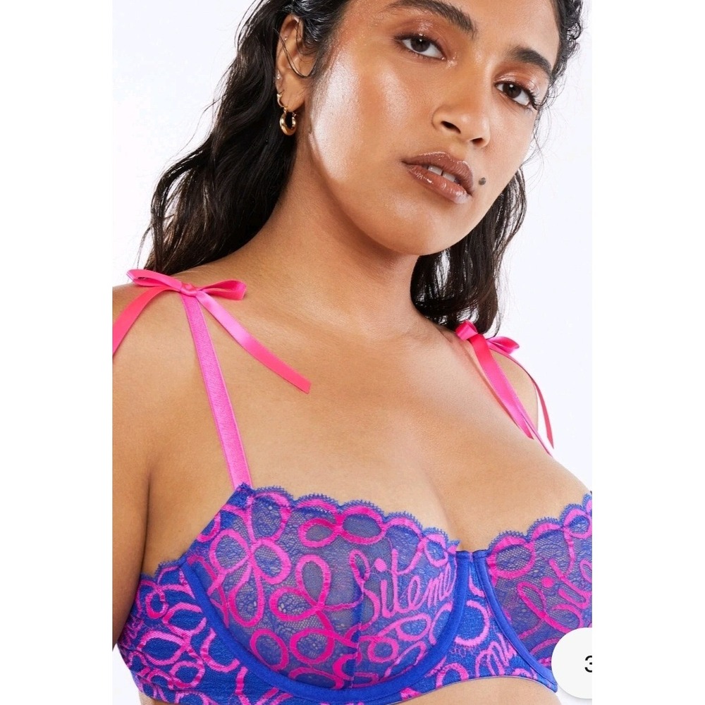 Savage x Fenty Bra Blue Pink Lace Bows‎ Cups Lingerie Size 36DD